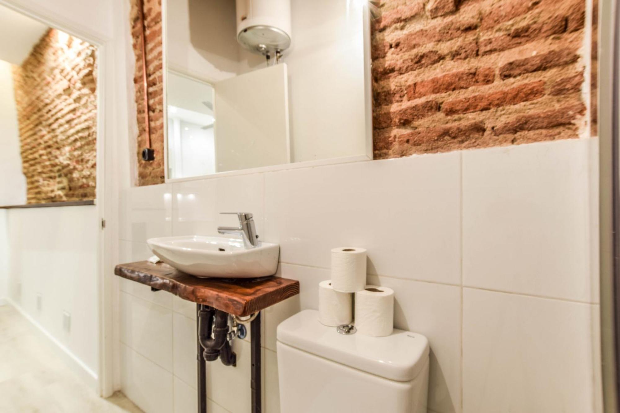 Acogedor Apartamento En Anton Martin Madrid Luaran gambar