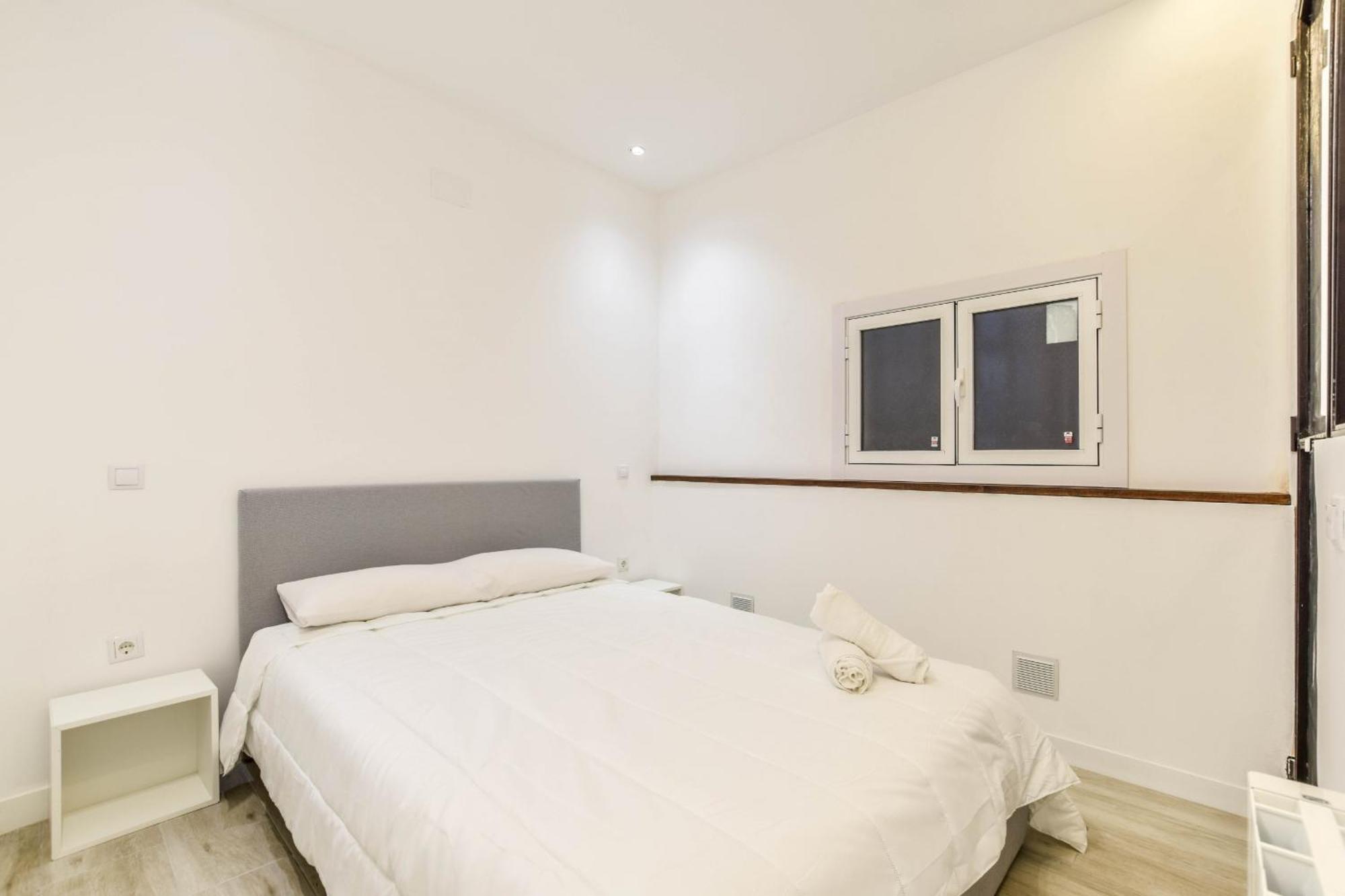 Acogedor Apartamento En Anton Martin Madrid Luaran gambar