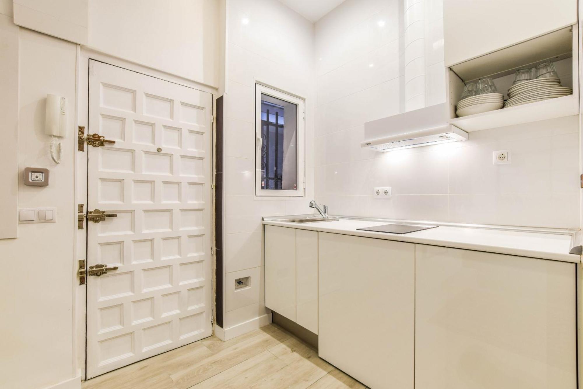 Acogedor Apartamento En Anton Martin Madrid Luaran gambar