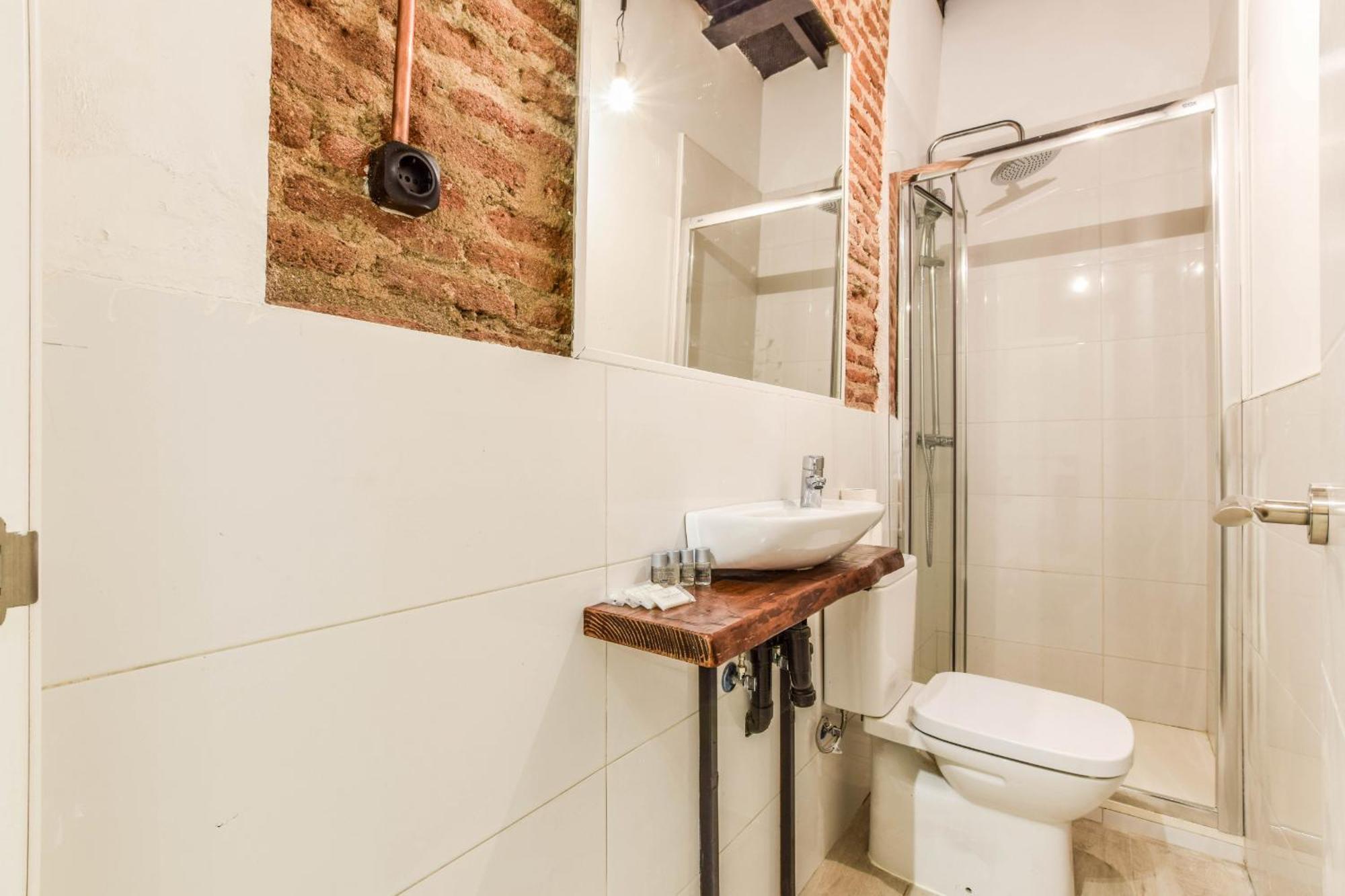 Acogedor Apartamento En Anton Martin Madrid Luaran gambar