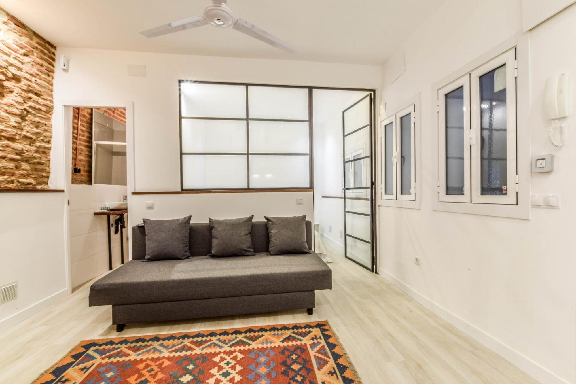 Acogedor Apartamento En Anton Martin Madrid Luaran gambar